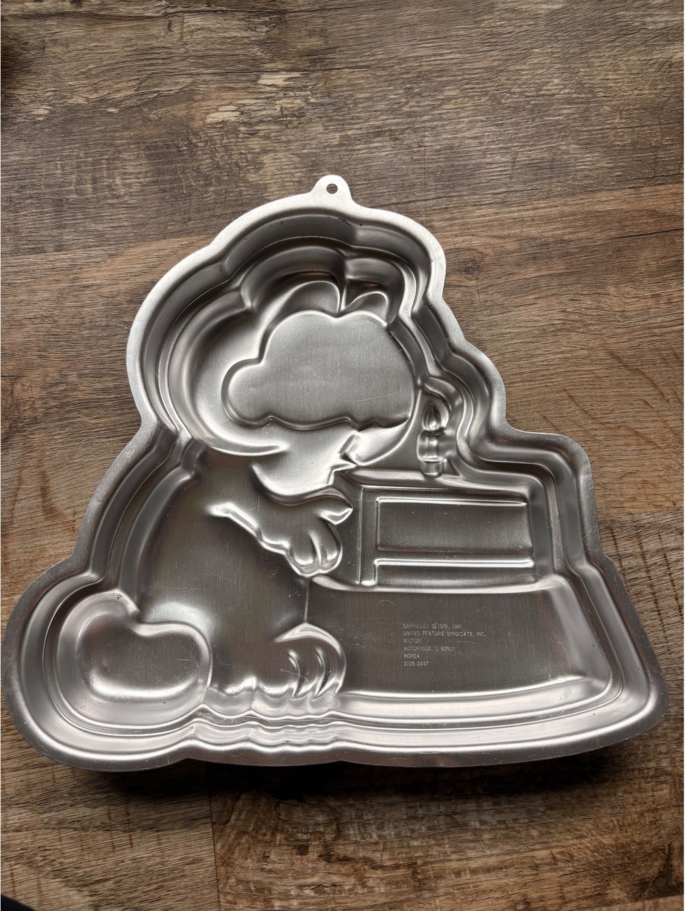 Vintage Garfield Aluminum Cake Pan 1981